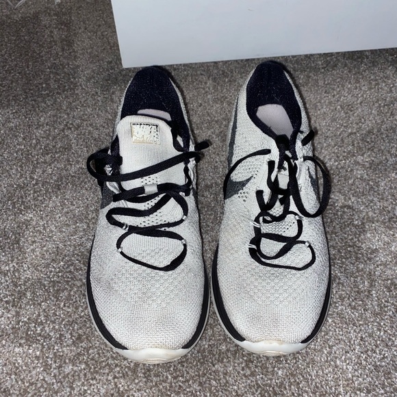 Nike Shoes - NIKE RUNNING SHOES